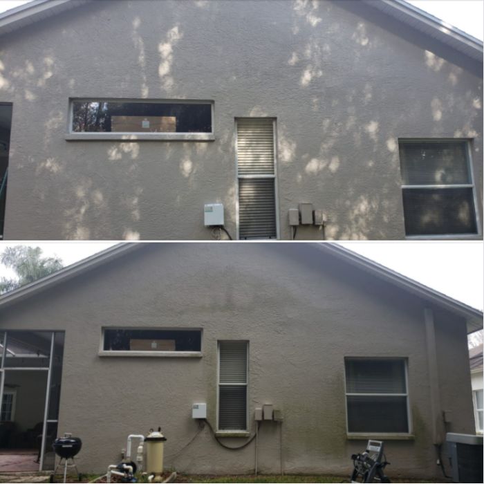 [Our Job Images] Before and after images house washing for our customer in Clearwater.