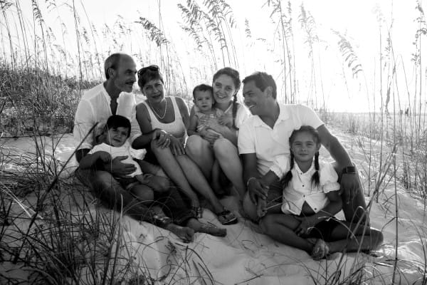 Mauricio Munoz and family