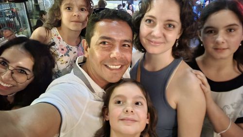 Mauricio Munoz & Family