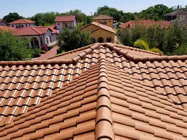 DPI pressure washing roofs in tampa bay area