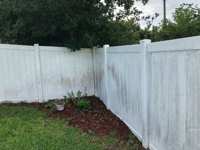 Powerwashing-Vinyl-Fences-Dunedin-Florida_before