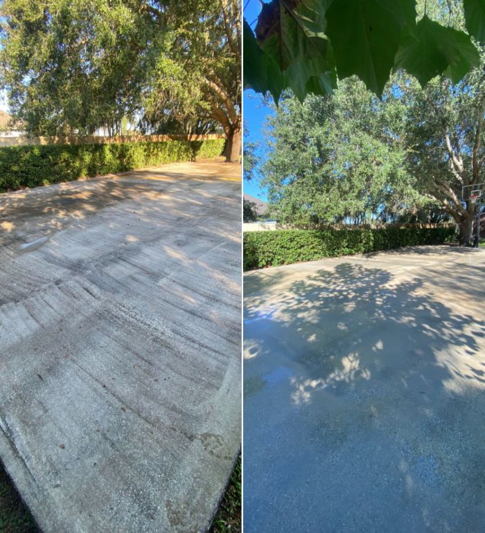 [Our Job Images] Before and after images pressure washing walkway for our customer in Tampa Bay